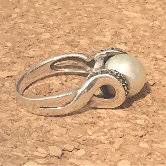 * Vintage Genuine Pearl Marcasite Sterling Silver 925 Ring - Picture 4 of 8